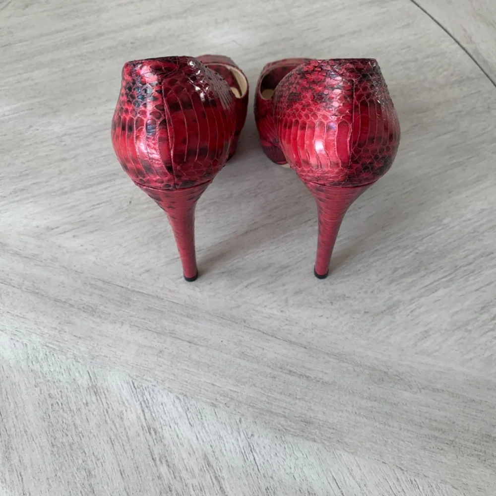Jimmy Choo Pink/Black Snakeprint Platform Pumps sz 39